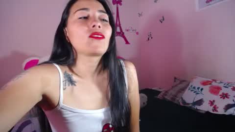 Snapshot of hanna_girl21 chatting on June 19, 2026, 8:23 pm HANNA online show from June 19, 2026, 8:23 pm