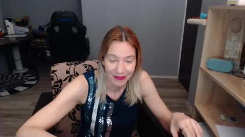 hanna_ha online show from March 6, 2025, 8:05 pm