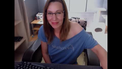 Snapshot of hanna_ha chatting on May 17, 2026, 10:44 am hanna_ha online show from May 17, 2026, 10:44 am