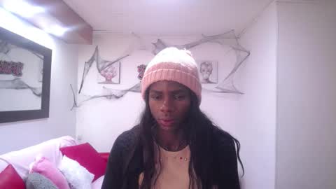 hanna_lamber online show from October 14, 2025, 12:17 pm