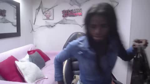 hanna_lamber online show from October 18, 2025, 11:11 am