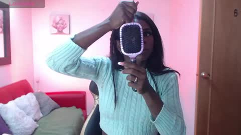 hanna_lamber online show from April 24, 2026, 11:23 am