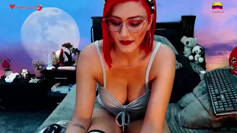 Snapshot of hanna_luna chatting on November 17, 2025, 7:25 am Hanna online show from November 17, 2025, 7:25 am