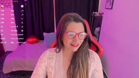 Snapshot of hanna_ma chatting on May 13, 2026, 1:30 pm hanna_ma online show from May 13, 2026, 1:30 pm