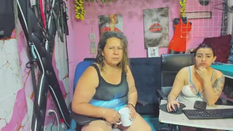 Snapshot of hanna_mature01 chatting on May 18, 2026, 12:33 pm Hanna online show from May 18, 2026, 12:33 pm