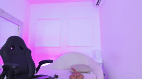 Snapshot of hanna_moonlight_ chatting on January 25, 2025, 2:15 am Hanna online show from January 25, 2025, 2:15 am