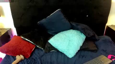 Snapshot of hanna_vell11 chatting on June 24, 2026, 1:15 am hanna_vell11 online show from June 24, 2026, 1:15 am