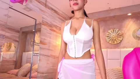 hanna_vic online show from February 13, 2026, 10:28 pm