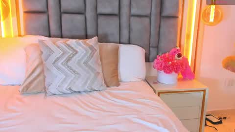 Eliana online show from July 28, 2026, 1:34 am