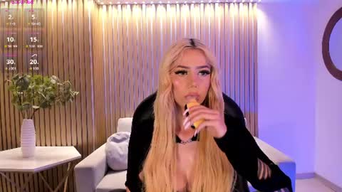  Hanna Connor  online show from July 31, 2026, 2:27 pm