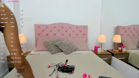 Snapshot of hannah_bernard chatting on June 12, 2026, 11:31 am Hannah online show from June 12, 2026, 11:31 am