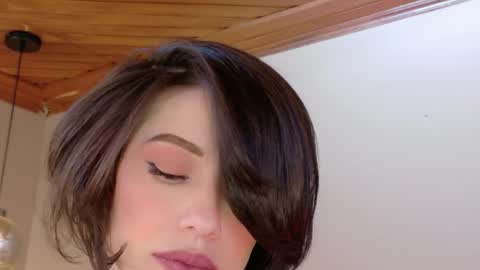 Hannah  online show from June 6, 2026, 2:16 am