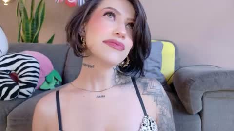 Hannah  online show from July 4, 2026, 9:21 pm