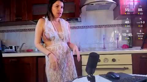 Hannah online show from July 28, 2026, 5:47 am