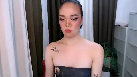 HANNAH online show from May 22, 2026, 12:51 am