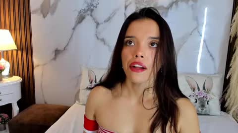 Hannahill69 online show from February 26, 2025, 4:47 am