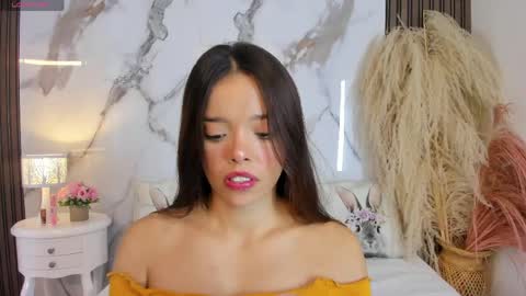 Hannahill69 online show from April 28, 2026, 4:50 am