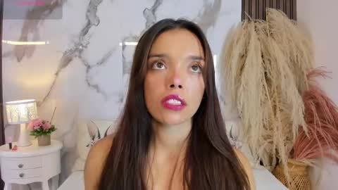 Snapshot of hannahill69 chatting on May 30, 2026, 4:53 am Hannahill69 online show from May 30, 2026, 4:53 am