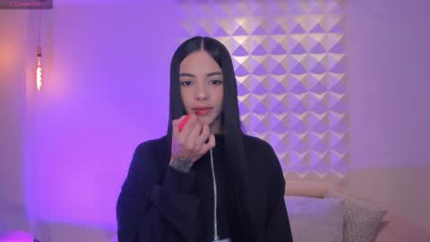 Snapshot of hannahjamesx chatting on November 16, 2025, 5:07 pm HANNAH J online show from November 16, 2025, 5:07 pm