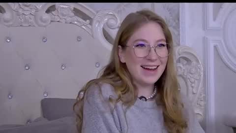 Pearl online show from October 8, 2025, 3:37 am