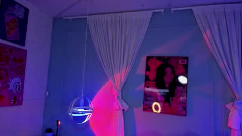 Hannah online show from October 6, 2025, 11:40 am