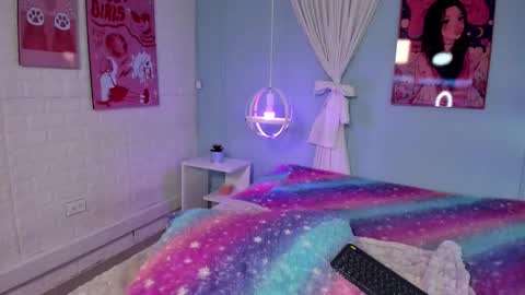 Hannah online show from December 19, 2025, 12:23 pm