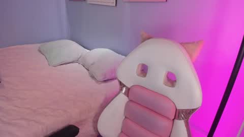Hannah online show from April 30, 2026, 12:22 pm