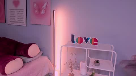 Hannah online show from June 16, 2026, 12:30 pm