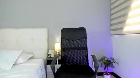 Snapshot of hannamartinnez chatting on March 6, 2025, 5:11 pm hannamartinnez online show from March 6, 2025, 5:11 pm