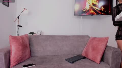 Snapshot of hannaos chatting on January 18, 2025, 3:59 pm Hanna Os online show from January 18, 2025, 3:59 pm