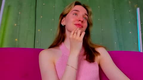 Snapshot of hannavanilla chatting on June 8, 2026, 1:28 am Hannavanilla online show from June 8, 2026, 1:28 am