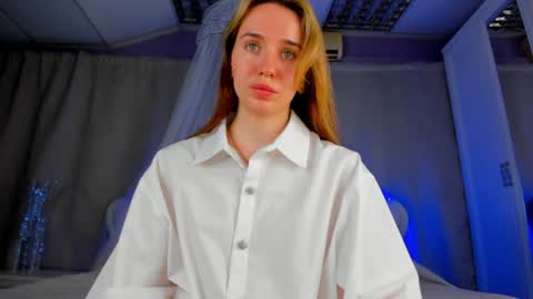 Hannavanilla online show from June 22, 2026, 11:13 pm
