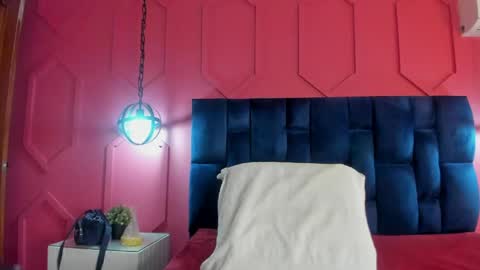 Hanny  online show from May 14, 2026, 12:01 pm
