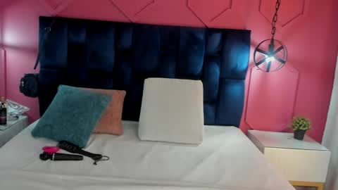 Hanny  online show from May 31, 2026, 12:01 pm