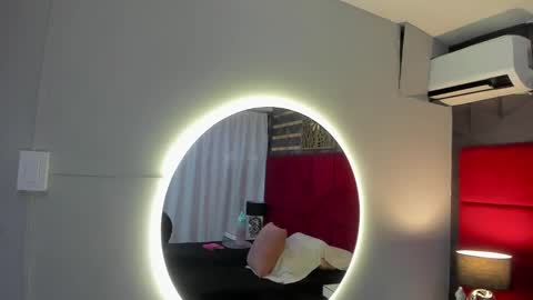 Snapshot of hanny_milf_ chatting on February 23, 2025, 11:55 am HANNY online show from February 23, 2025, 11:55 am