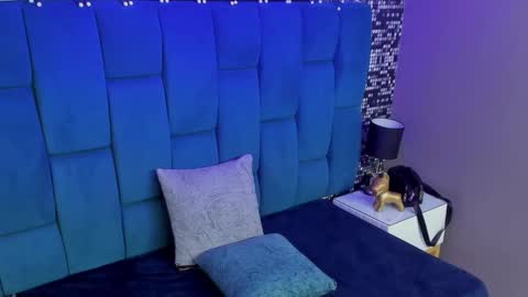 Snapshot of hanny_milf_ chatting on October 29, 2025, 11:23 am HANNY online show from October 29, 2025, 11:23 am