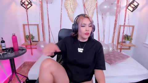 Snapshot of hannybelle__ chatting on November 4, 2025, 4:17 pm Hanny online show from November 4, 2025, 4:17 pm