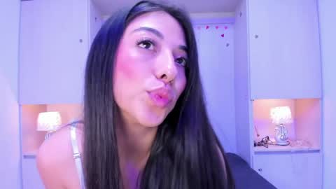 Snapshot of hannyk_ chatting on May 9, 2026, 4:45 pm hannyk_ online show from May 9, 2026, 4:45 pm