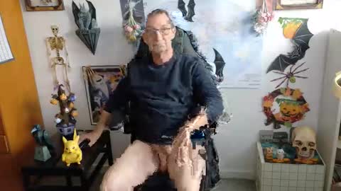 charly online show from October 15, 2025, 11:43 am