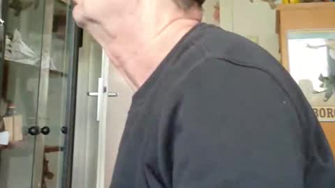 charly online show from April 26, 2026, 11:08 am