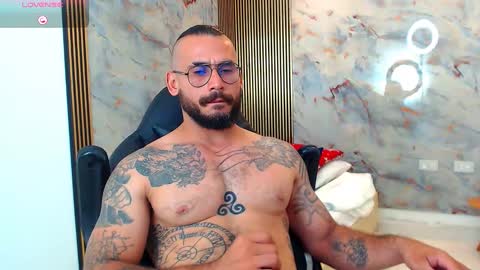 hanz_col online show from March 4, 2025, 6:47 am