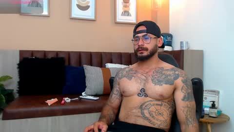 hanz_col online show from March 10, 2025, 4:28 am