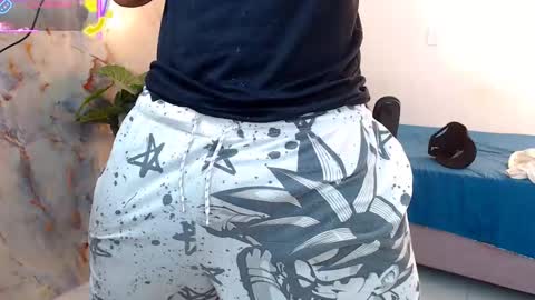 hanz_col online show from September 15, 2025, 8:53 pm