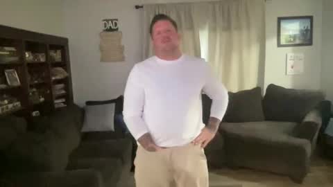 DadBod online show from November 21, 2025, 3:54 pm