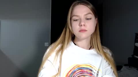 happy_fox_ online show from February 11, 2026, 8:36 pm