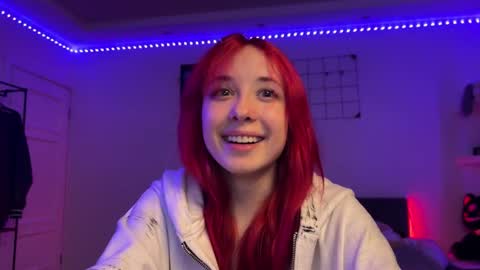 Snapshot of happy_milly chatting on December 5, 2025, 7:21 pm Call me Milly online show from December 5, 2025, 7:21 pm