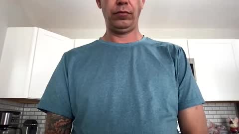 Snapshot of happycock04200 chatting on April 20, 2026, 10:55 pm happycock04200 online show from April 20, 2026, 10:55 pm