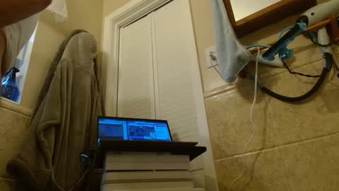 Snapshot of happyhogan1 chatting on January 10, 2025, 6:38 pm Jhonassmann12 online show from January 10, 2025, 6:38 pm