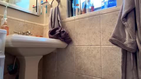 Snapshot of happyhogan1 chatting on January 12, 2025, 5:54 pm Jhonassmann12 online show from January 12, 2025, 5:54 pm