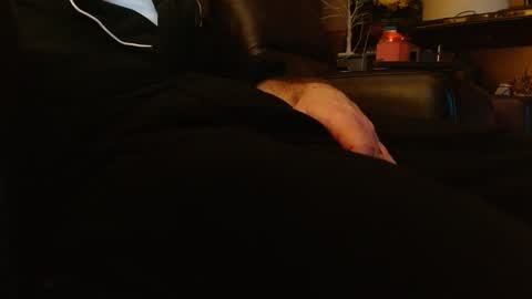 Snapshot of happyhogan1 chatting on March 10, 2025, 1:01 am Jhonassmann12 online show from March 10, 2025, 1:01 am